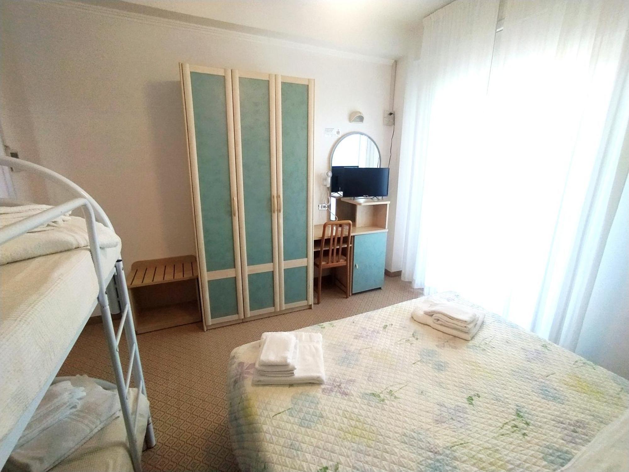 Hotel Milord Cesenatico Exterior photo